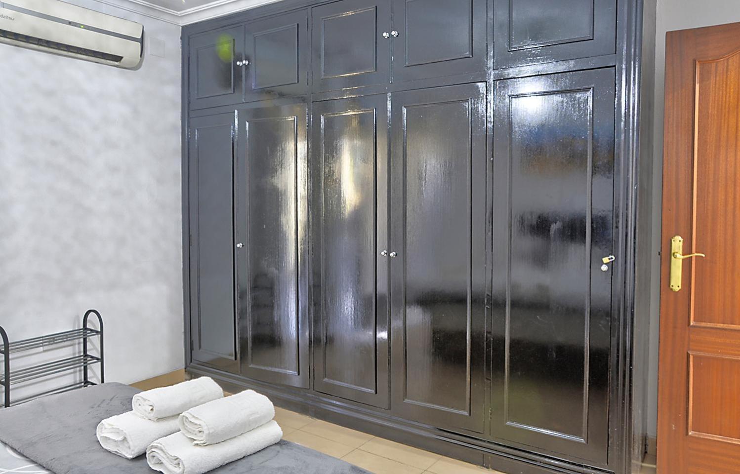 Apartamento Muralla Siviglia Esterno foto